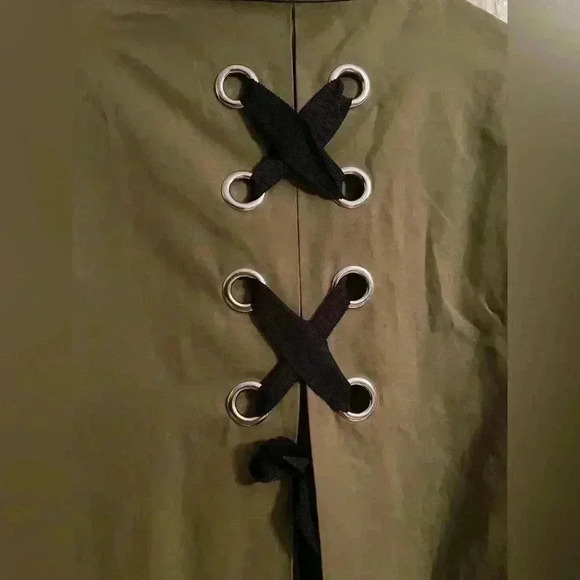 Eric Signature lined, army green, full zip jacket with sequined sleeves; size M - Picture 7 of 11